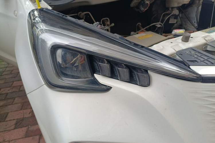 Used CHANGAN Benni E-Star 2020 Heartbeat Edition NMC Lithium Right Front Headlight