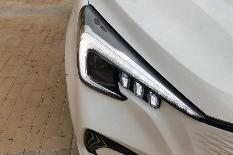 Used CHANGAN Benni E-Star 2020 Xinyue Edition Lithium Iron Phosphate (31.95 kWh) Right Front Headlight