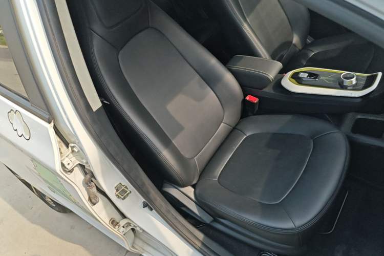 Used CHANGAN Benni E-Star 2020 Heart Edition Lithium Iron Phosphate (31.18 kWh) Right Front Seat
