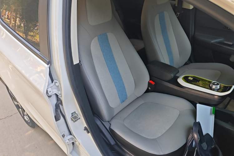 Used CHANGAN Benni E-Star 2020 Heart Edition Lithium Iron Phosphate (31.18 kWh) Right Front Seat