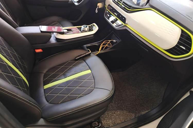 Used CHANGAN Benni E-Star 2020 Xinyue Edition Lithium Iron Phosphate (31.18 kWh) Right Front Seat
