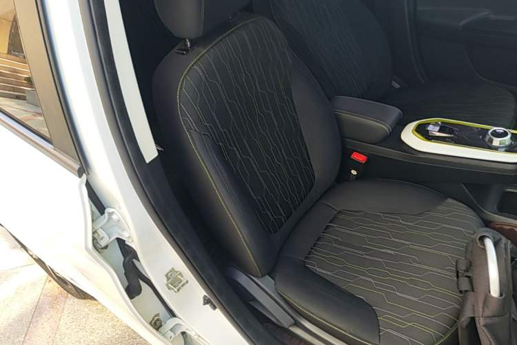 Used CHANGAN Benni E-Star 2020 Heartbeat Edition NMC Lithium Right Front Seat