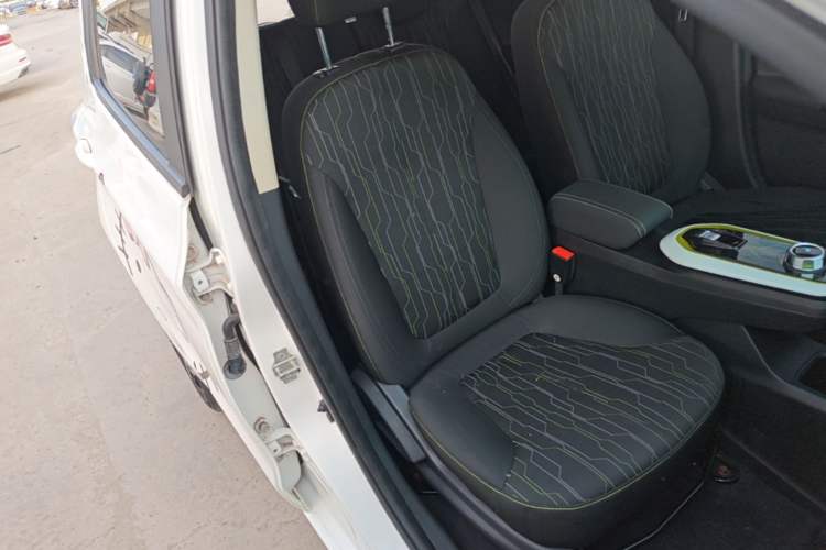 Used CHANGAN Benni E-Star 2020 Heart Edition Lithium Iron Phosphate (31.18 kWh) Right Front Seat