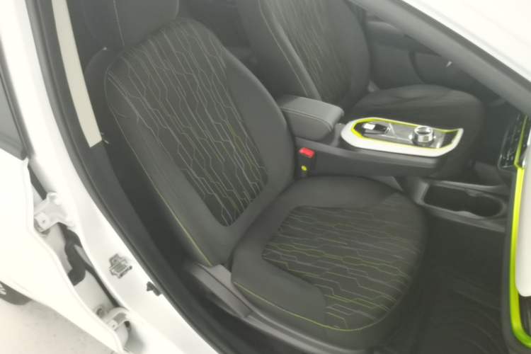 Used CHANGAN Benni E-Star 2020 Heartbeat Edition NMC Lithium Right Front Seat