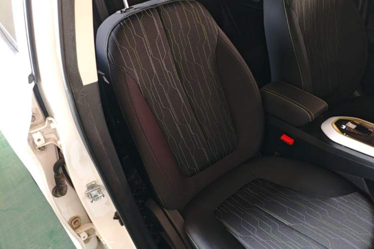 Used CHANGAN Benni E-Star 2020 Xinyue Edition Lithium Iron Phosphate (31.18 kWh) Right Front Seat