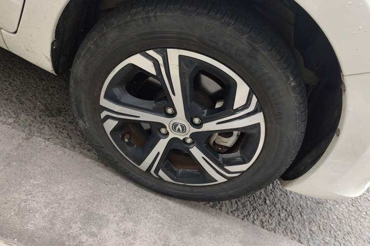 Used CHANGAN Benni E-Star 2020 Heartbeat Edition NMC Lithium Right Front Wheel Hub