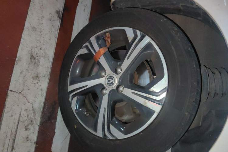Used CHANGAN Benni E-Star 2020 Xinyue Edition Lithium-NMC Right Front Wheel Hub