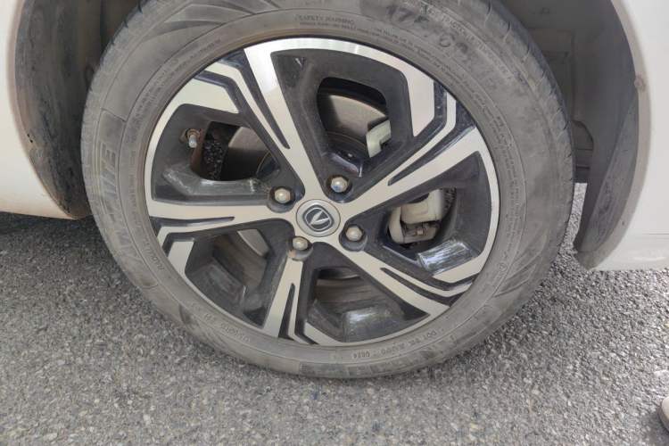 Used CHANGAN Benni E-Star 2020 Heart Edition Lithium Iron Phosphate (31.95 kWh) Right Front Wheel Hub
