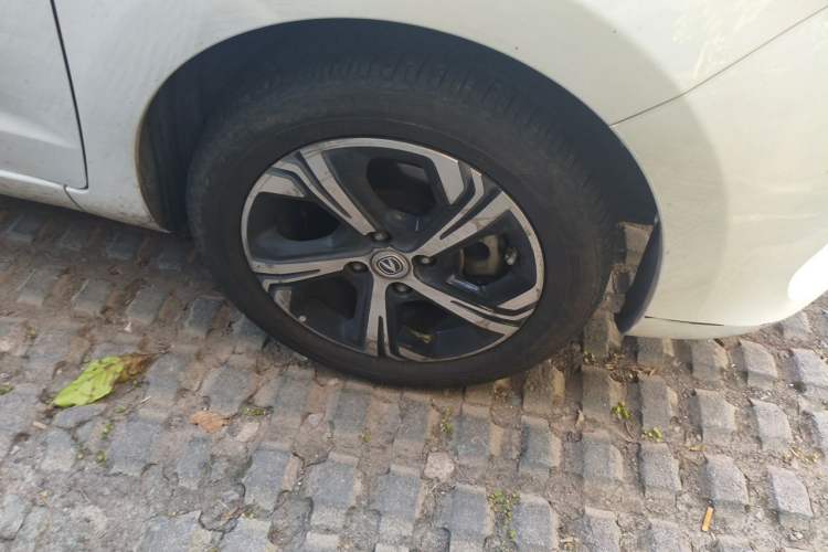 Used CHANGAN Benni E-Star 2020 Xinyue Edition Lithium-NMC Right Front Wheel Hub