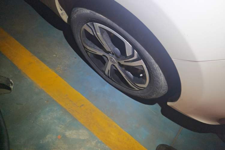 Used CHANGAN Benni E-Star 2020 Heartbeat Edition NMC Lithium Right Front Wheel Hub