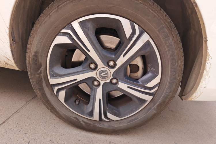 Used CHANGAN Benni E-Star 2020 Xinyue Edition Lithium-NMC Right Front Wheel Hub