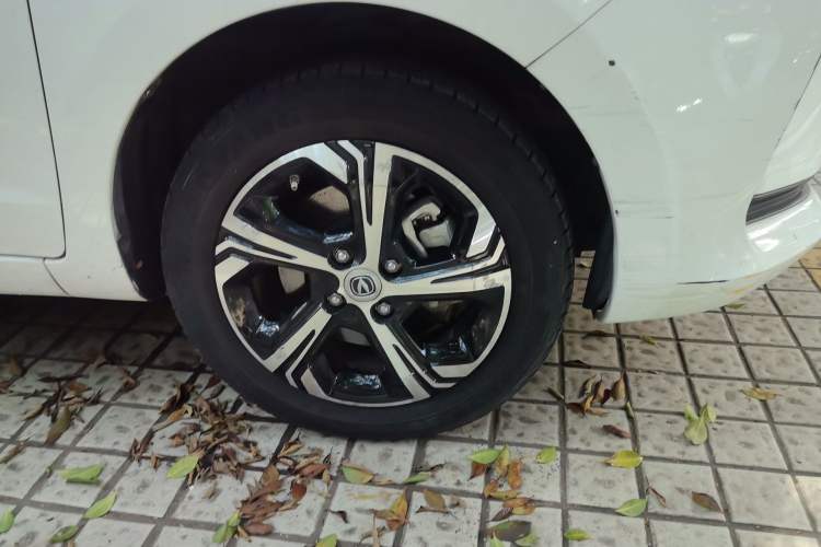 Used CHANGAN Benni E-Star 2020 Heartbeat Edition NMC Lithium Right Front Wheel Hub