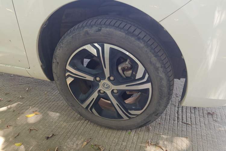 Used CHANGAN Benni E-Star 2020 Heartbeat Edition NMC Lithium Right Front Wheel Hub