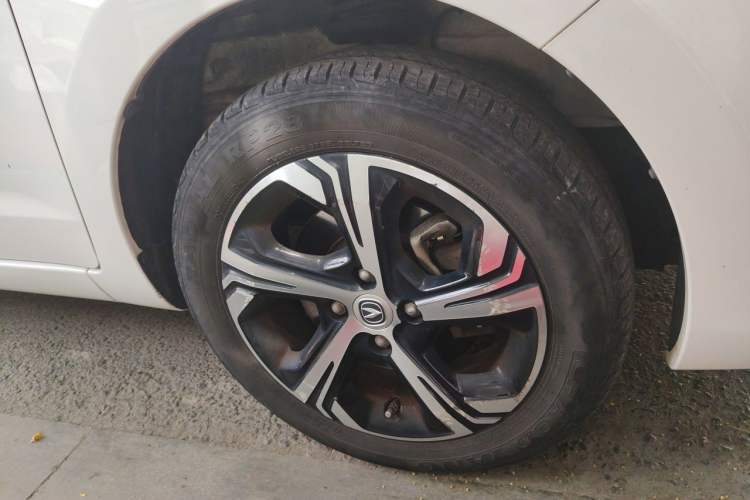 Used CHANGAN Benni E-Star 2020 Xinyue Edition Lithium Iron Phosphate (31.18 kWh) Right Front Wheel Hub