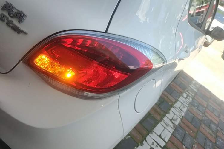 Used CHANGAN Benni E-Star 2020 Heartbeat Edition NMC Lithium Right Rear Taillight