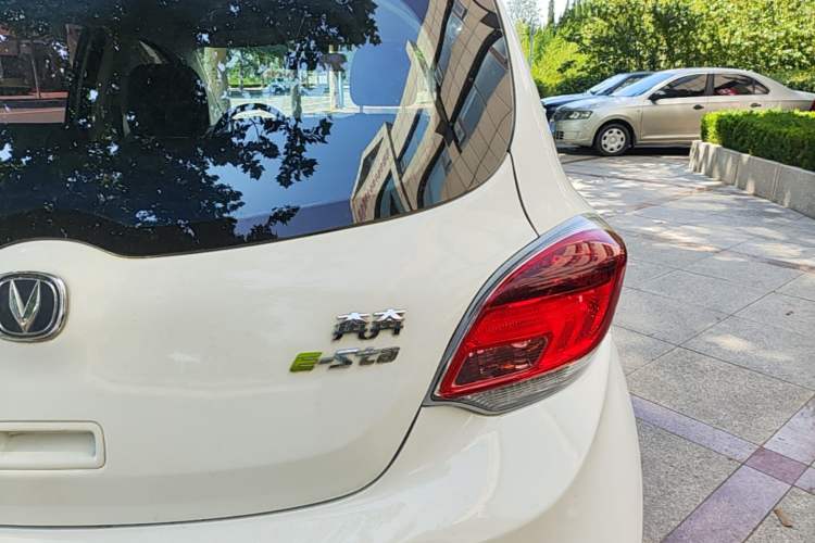 Used CHANGAN Benni E-Star 2020 Heartbeat Edition NMC Lithium Right Rear Taillight
