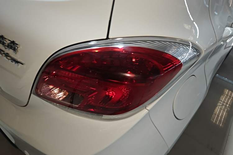 Used CHANGAN Benni E-Star 2020 Heart Edition Lithium Iron Phosphate (31.18 kWh) Right Rear Taillight
