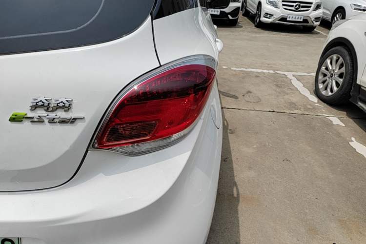 Used CHANGAN Benni E-Star 2020 Xinyue Edition Lithium Iron Phosphate (31.18 kWh) Right Rear Taillight