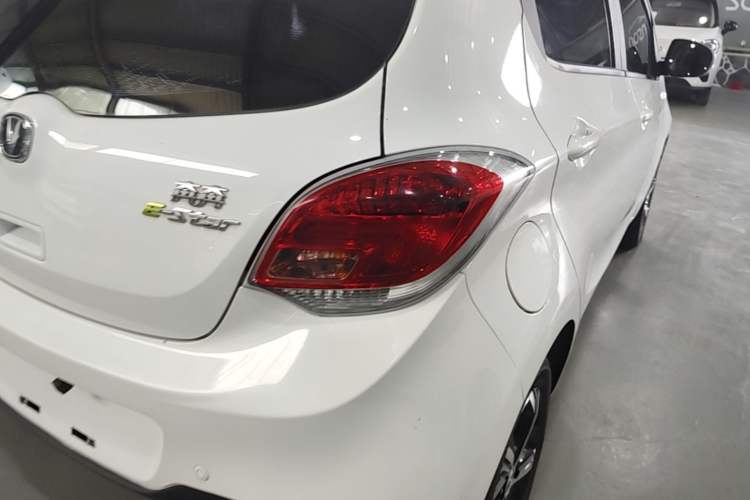 Used CHANGAN Benni E-Star 2020 Heartbeat Edition NMC Lithium Right Rear Taillight