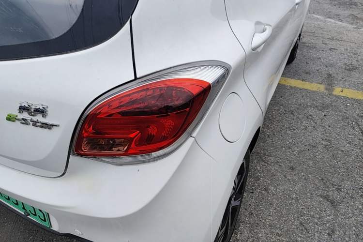 Used CHANGAN Benni E-Star 2020 Heartbeat Edition NMC Lithium Right Rear Taillight