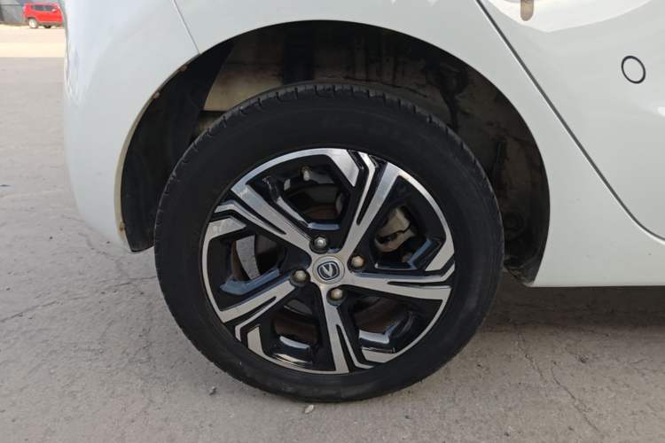 Used CHANGAN Benni E-Star 2020 Heart Edition Lithium Iron Phosphate (31.18 kWh) Right Rear Wheel Hub