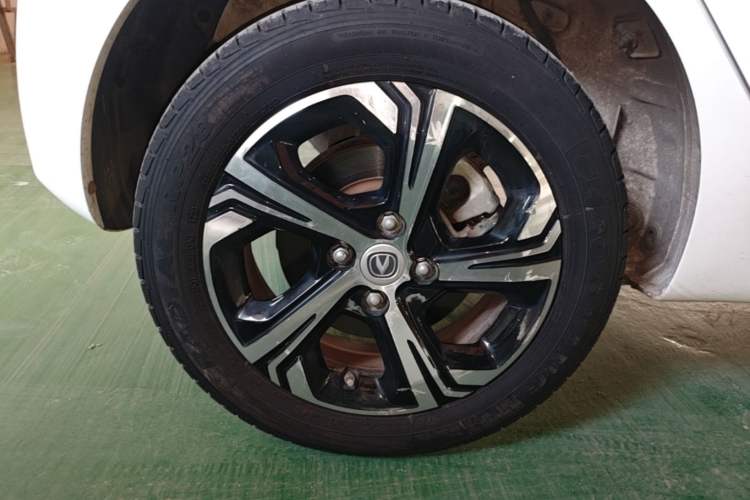 Used CHANGAN Benni E-Star 2020 Xinyue Edition Lithium Iron Phosphate (31.18 kWh) Right Rear Wheel Hub