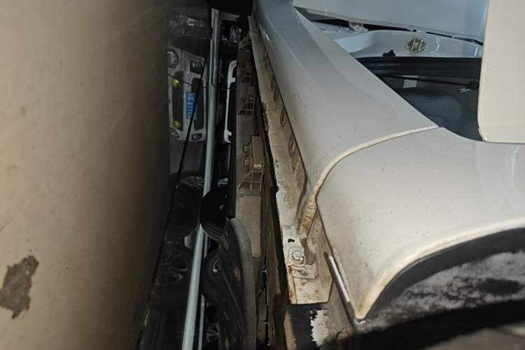 Used CHANGAN Benni E-Star 2020 Heart Edition Lithium Iron Phosphate (31.18 kWh) Right Side Sill