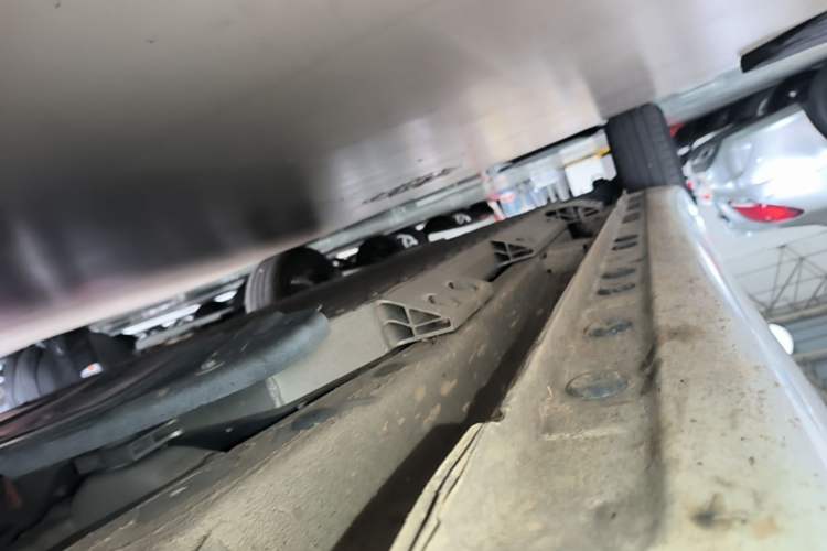 Used CHANGAN Benni E-Star 2020 Heart Edition Lithium Iron Phosphate (31.18 kWh) Right Side Sill