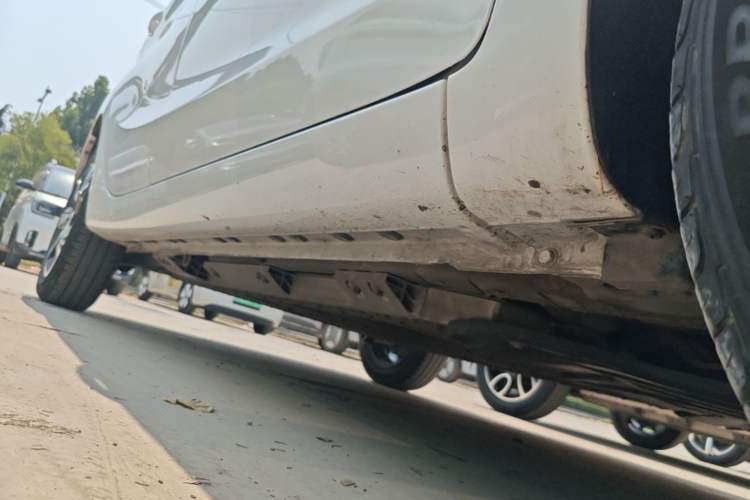 Used CHANGAN Benni E-Star 2020 Heart Edition Lithium Iron Phosphate (31.18 kWh) Right Side Sill