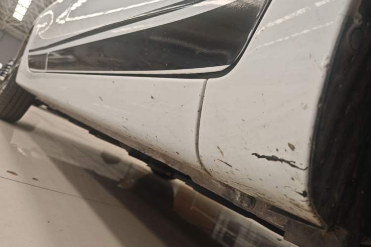 Used CHANGAN Benni E-Star 2020 Heartbeat Edition NMC Lithium Right Side Sill