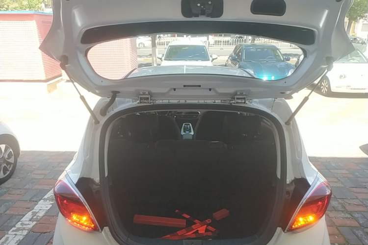 Used CHANGAN Benni E-Star 2020 Heartbeat Edition NMC Lithium Trunk