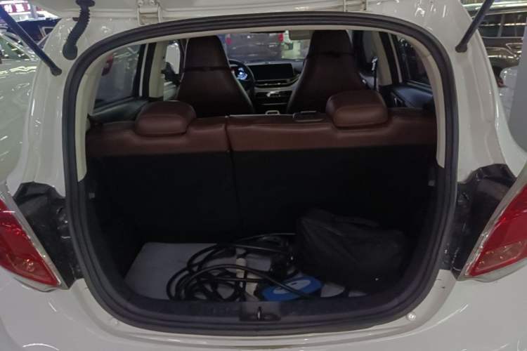 Used CHANGAN Benni E-Star 2020 Xinyue Edition Lithium-NMC Trunk