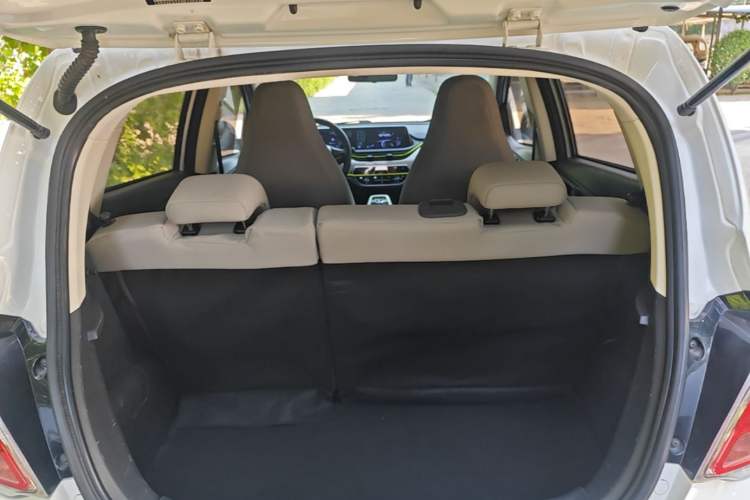 Used CHANGAN Benni E-Star 2020 Heart Edition Lithium Iron Phosphate (31.18 kWh) Trunk