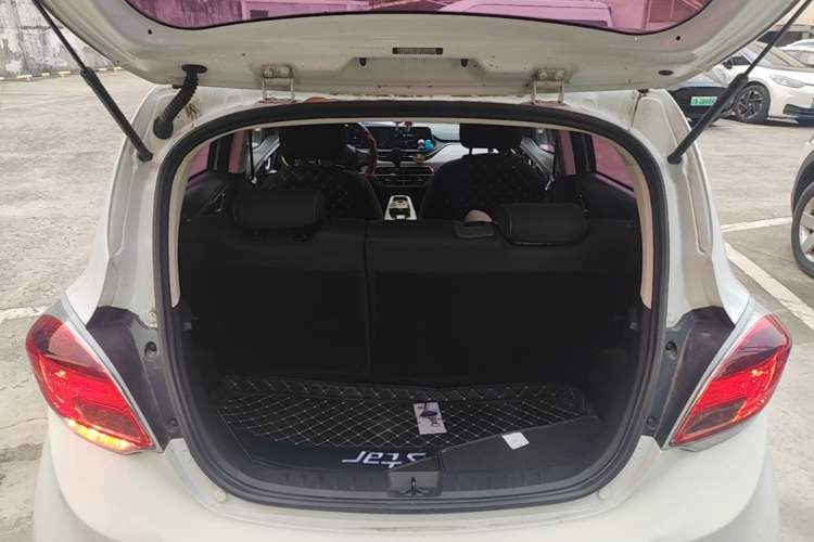 Used CHANGAN Benni E-Star 2020 Heartbeat Edition NMC Lithium Trunk
