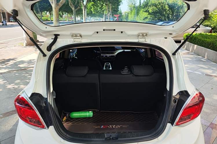 Used CHANGAN Benni E-Star 2020 Heartbeat Edition NMC Lithium Trunk