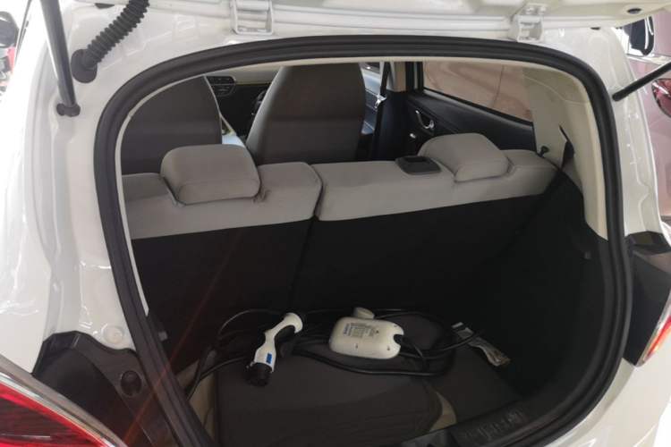 Used CHANGAN Benni E-Star 2020 Heartbeat Edition NMC Lithium Trunk