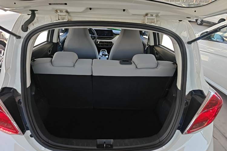 Used CHANGAN Benni E-Star 2020 Heartbeat Edition NMC Lithium Trunk