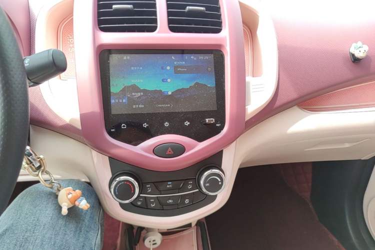 Used CHANGAN Benni E-Star 2021 National Edition Colorful Version Lithium Iron Phosphate (31.86 kWh) Audio And AC Panel