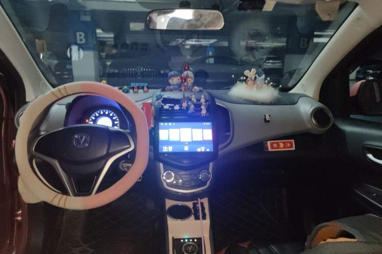 Used CHANGAN Benni E-Star 2021 National Edition Xin Yue Version Lithium Iron Phosphate (31.95 kWh) Audio And AC Panel