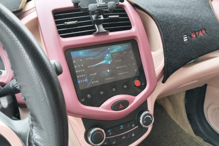 Used CHANGAN Benni E-Star 2021 National Edition Colorful Version Lithium Iron Phosphate (31.86 kWh) Audio And AC Panel
