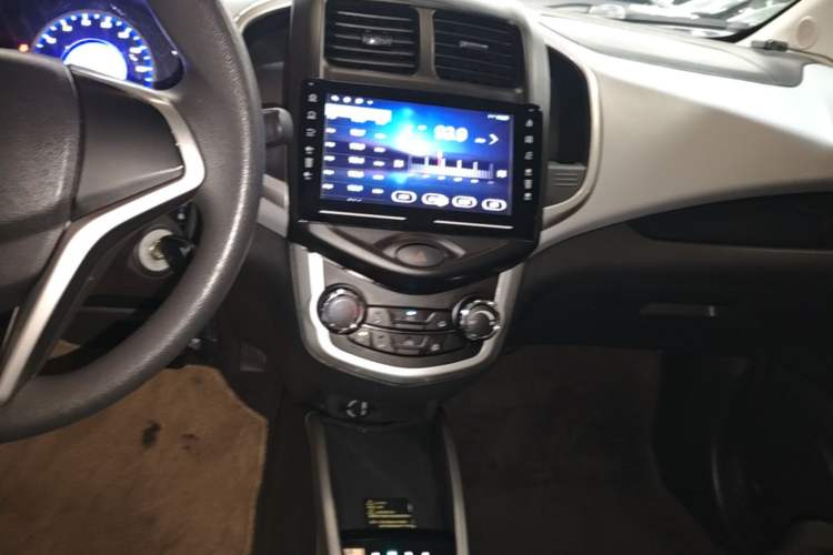 Used CHANGAN Benni E-Star 2021 National Edition Xin Yue Version Lithium Iron Phosphate (31.95 kWh) Audio And AC Panel