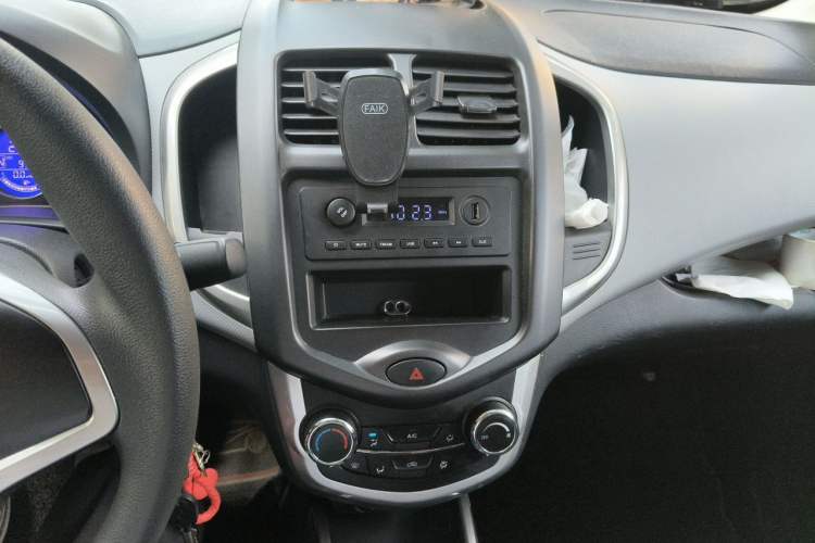 Used CHANGAN Benni E-Star 2021 National Edition Xin Yue Version Lithium Iron Phosphate (31.18 kWh) Audio And AC Panel