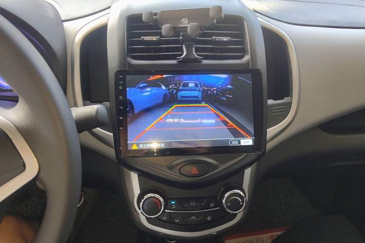 Used CHANGAN Benni E-Star 2021 National Edition Xin Yue Version Lithium Iron Phosphate (31.95 kWh) Audio And AC Panel