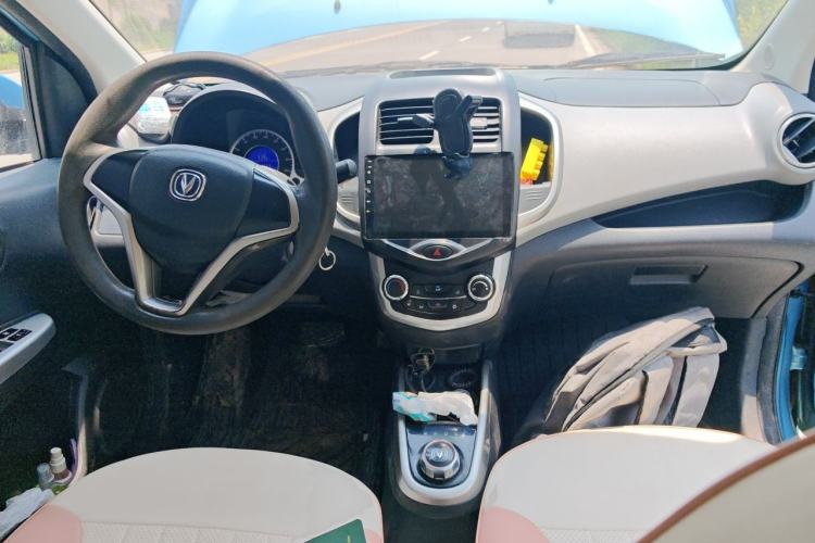Used CHANGAN Benni E-Star 2021 National Edition Xin Yue Version (Fast-Charging Edition) Lithium Iron Phosphate (31.18 kWh) Center Console