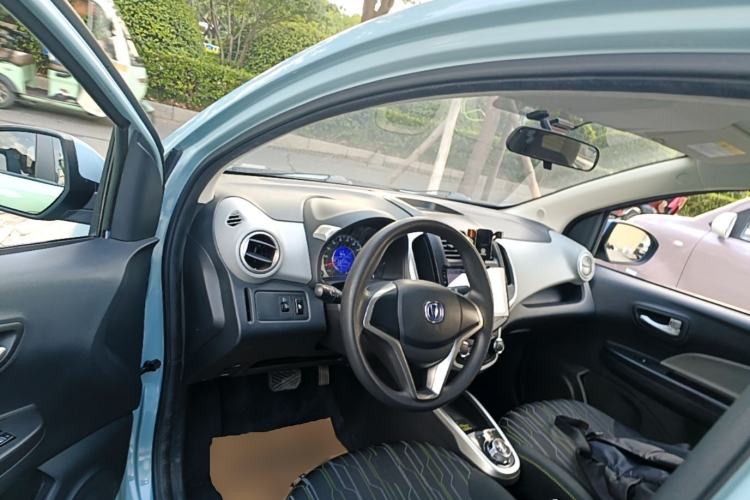 Used CHANGAN Benni E-Star 2021 National Edition Xin Yue Version Lithium Iron Phosphate (31.86 kWh) Center Console