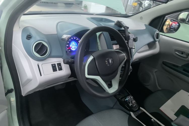 Used CHANGAN Benni E-Star 2021 National Edition Colorful Version Lithium Iron Phosphate (31.86 kWh) Center Console