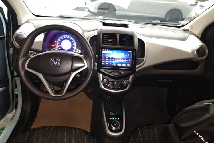 Used CHANGAN Benni E-Star 2021 National Edition Xin Yue Version Lithium Iron Phosphate (31.95 kWh) Center Console