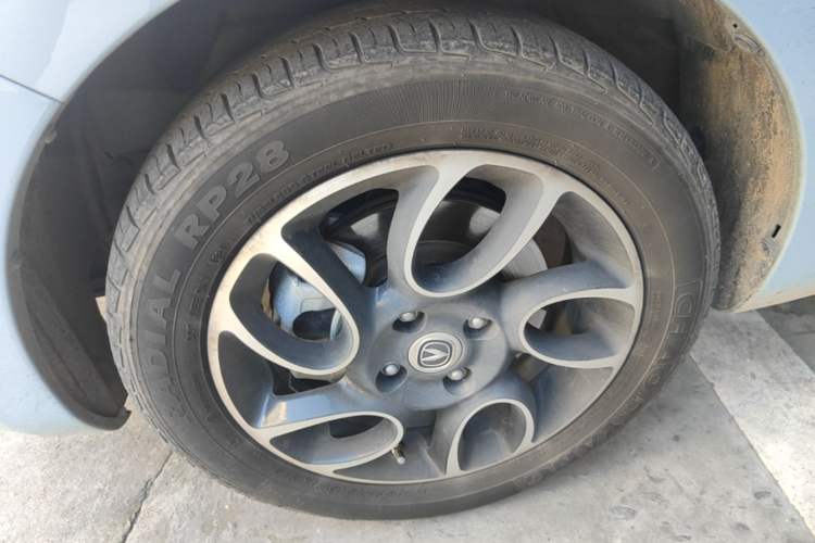 Used CHANGAN Benni E-Star 2021 National Edition Xinyi Version (Fast-Charging Edition) Lithium Iron Phosphate (31.18 kWh) Exterior 4