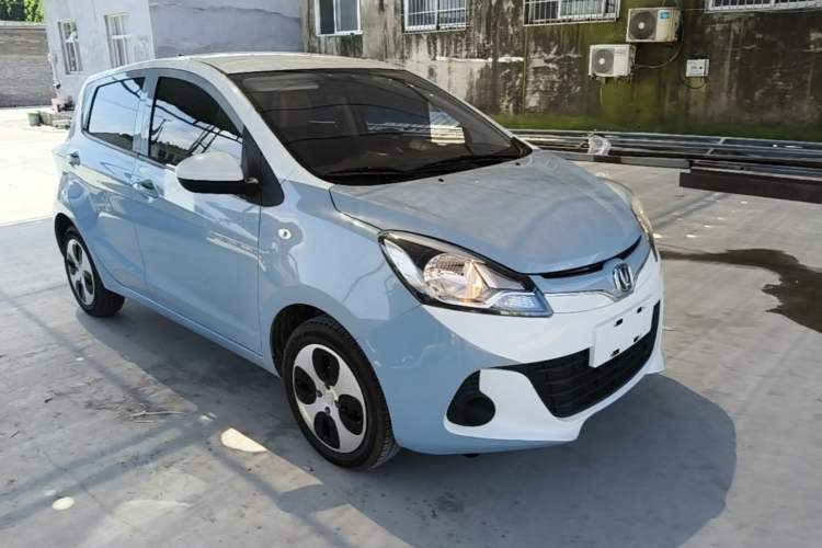 Used CHANGAN Benni E-Star 2021 National Edition Xin Yue Version (Fast-Charging Edition) Lithium Iron Phosphate (31.95 kWh) Front Right 45 Deg