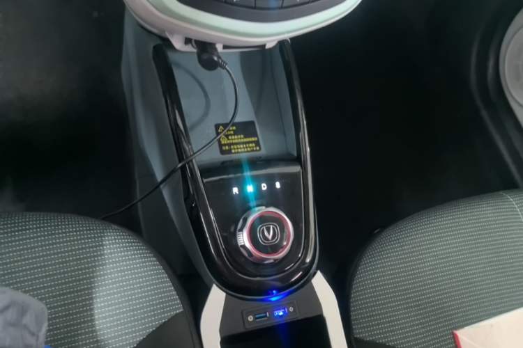 Used CHANGAN Benni E-Star 2021 National Edition Colorful Version Lithium Iron Phosphate (31.86 kWh) Gear Lever